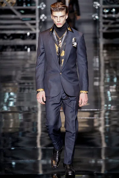 Look 1